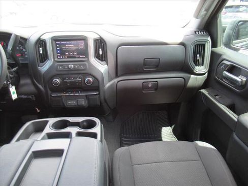 Used 2022 Chevrolet Silverado 1500 Custom AWD/4WD image 14