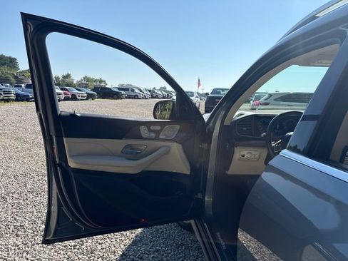 Used 2024 Mercedes-Benz GLS 450 4MATIC image 22