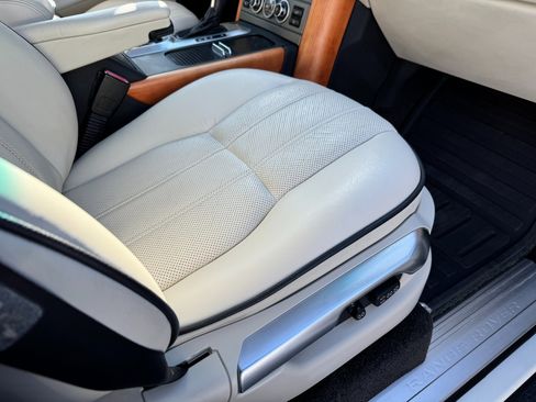 Used 2008 Land Rover Range Rover HSE image 38