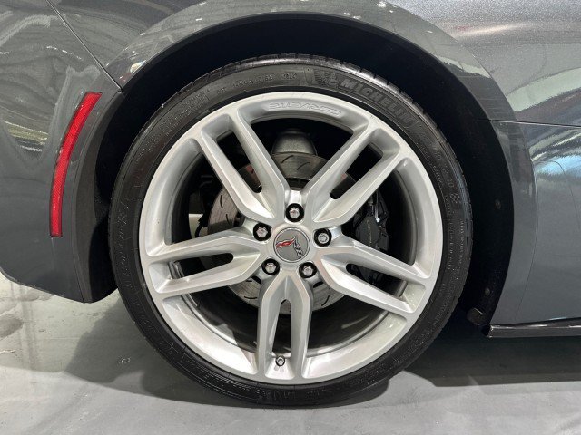 Used 2017 Chevrolet Corvette Stingray Coupe RWD image 8