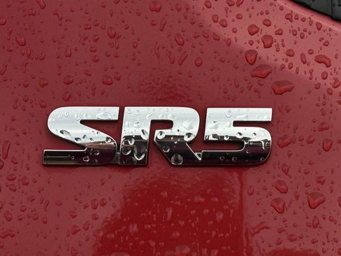 Used 2021 Toyota Tacoma SR5 RWD image 11