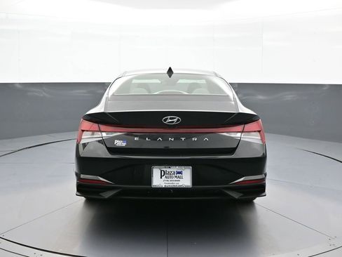 Certified 2023 Hyundai Elantra SEL w/ Convenience Package FWD image 7