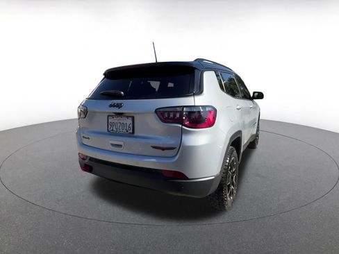 Used 2025 Jeep Compass Trailhawk image 14