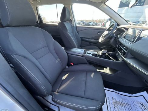 Used 2023 Nissan Rogue S AWD/4WD image 29
