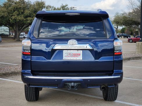 Used 2022 Toyota 4Runner Limited image 5