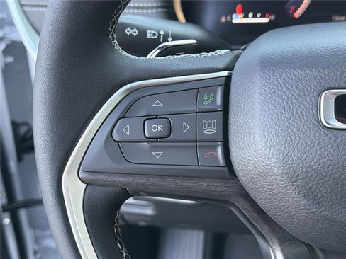 New 2025 Jeep Grand Cherokee L Limited w/ Black Appearance Package image 27