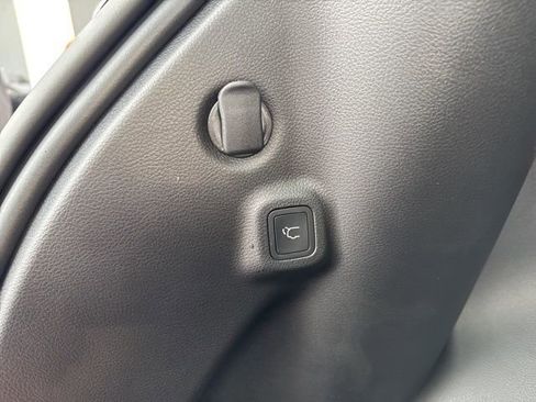 New 2026 Jeep Compass Limited w/ Sun, Sound & Navigation Group image 29