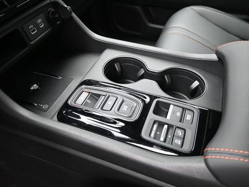 Certified 2025 Honda Pilot TrailSport image 19