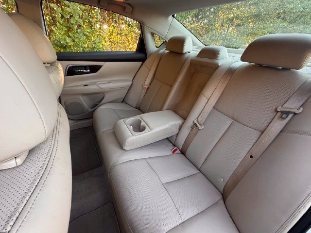 Used 2014 Nissan Altima 3.5 SL w/ Technology Package FWD image 38