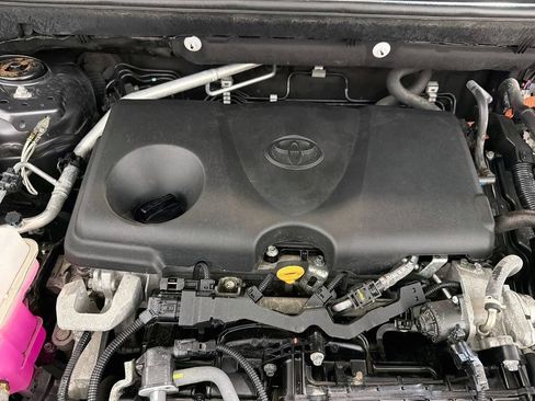 Used 2022 Toyota RAV4 LE AWD/4WD image 27