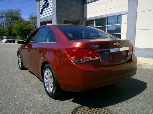 Used 2012 Chevrolet Cruze LS w/ Connectivity Package FWD image 5