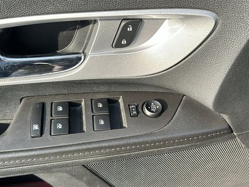 Used 2016 Chevrolet Equinox LTZ w/ Enhanced Convenience Package image 12