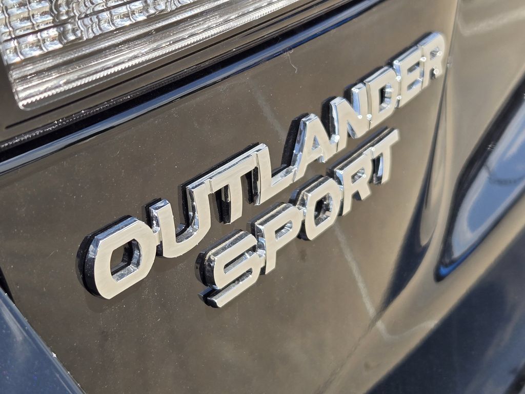 Used 2026 Mitsubishi Outlander Sport SE AWD/4WD image 7