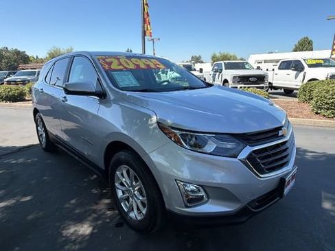 Used 2021 Chevrolet Equinox LT w/ Driver Convenience Package AWD/4WD image 2