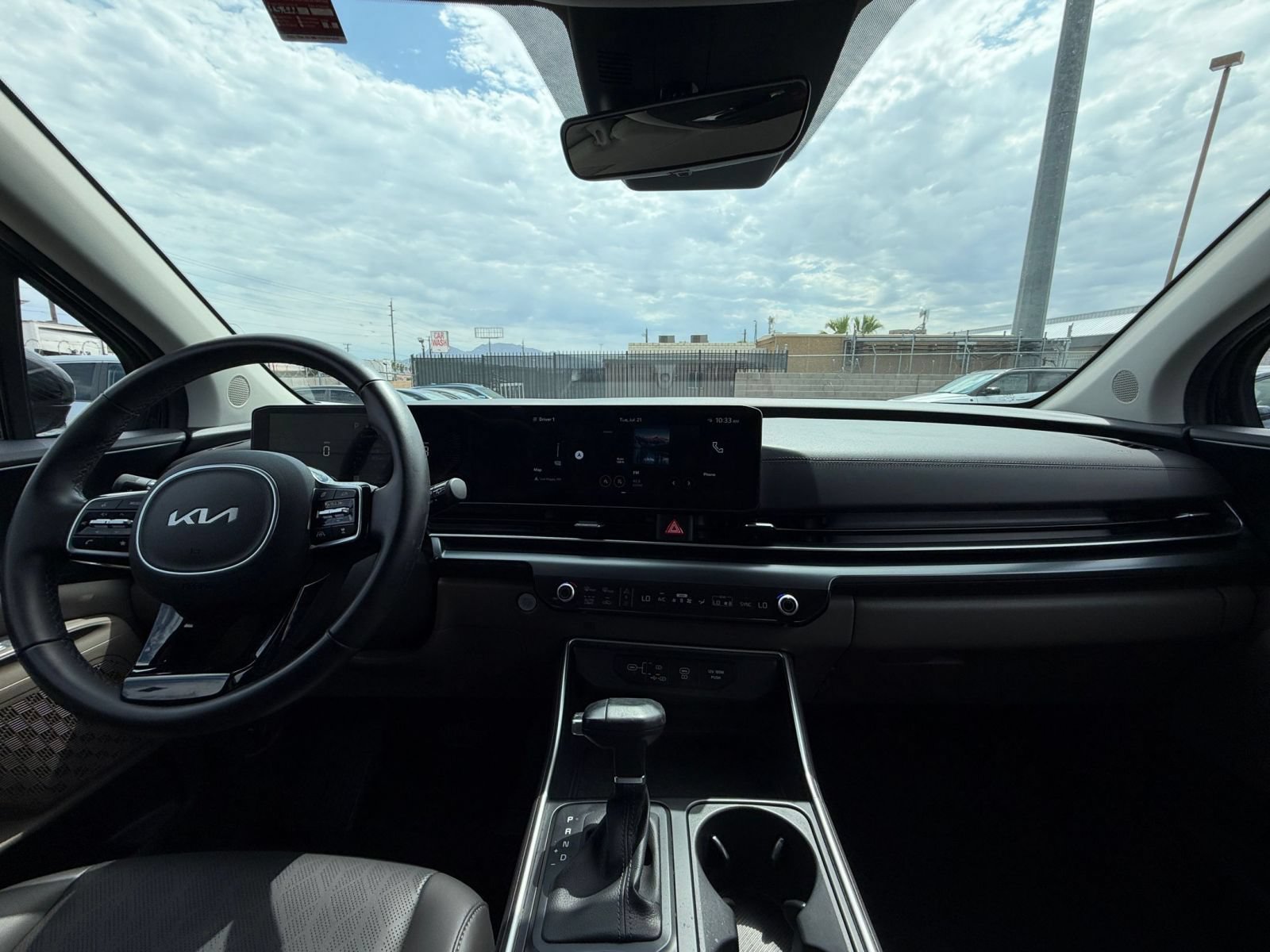 Used 2026 Kia Carnival FWD image 34