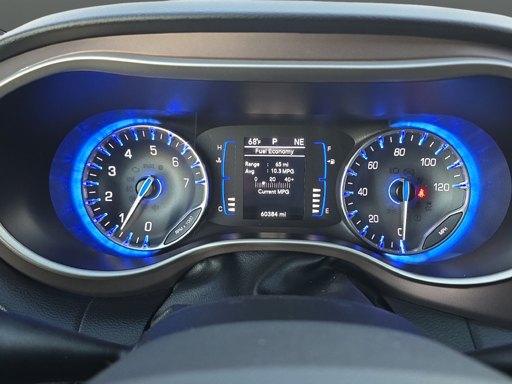 Used 2023 Chrysler Voyager LX FWD image 16