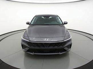 Used 2025 Hyundai Elantra SEL video 1
