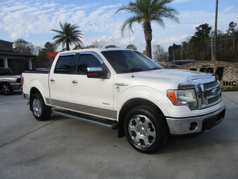 Used 2011 Ford F150 Lariat w/ Lariat Chrome Pkg image 4