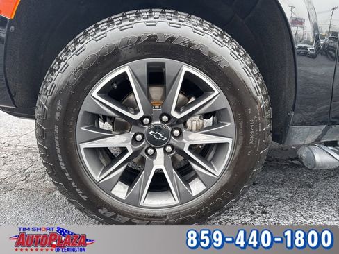 Used 2022 Chevrolet Suburban Z71 w/ Off-Road Capability Package image 23