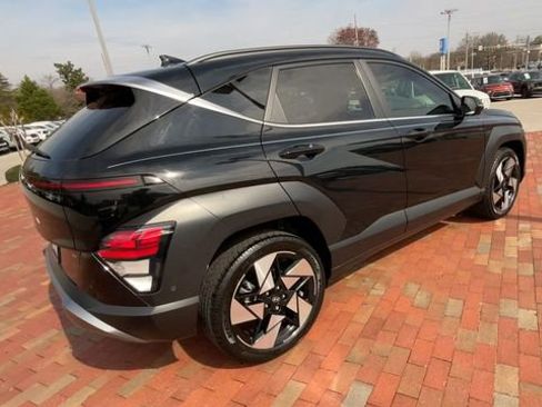 Used 2024 Hyundai Kona Limited FWD image 9