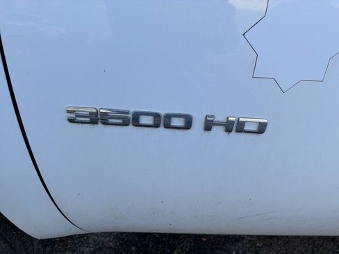 Used 2011 GMC Sierra 3500 W/T w/ Snow Plow Prep Package image 10