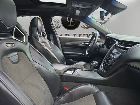 Used 2017 Cadillac CTS V w/ Luxury Package RWD image 15