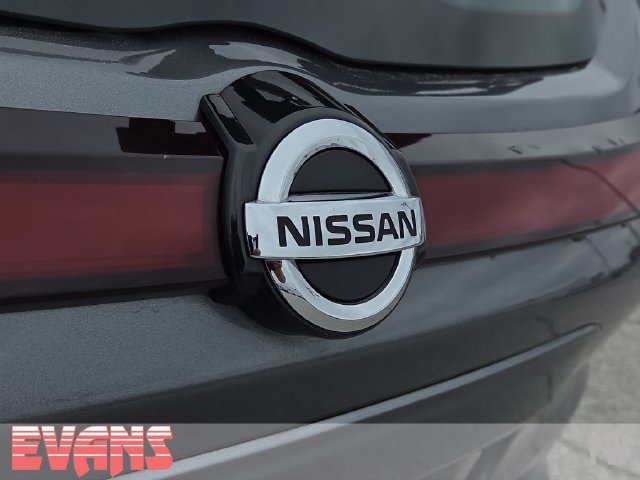 Used 2021 Nissan Kicks S FWD image 4