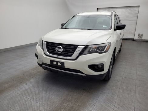 Used 2017 Nissan Pathfinder SV image 15