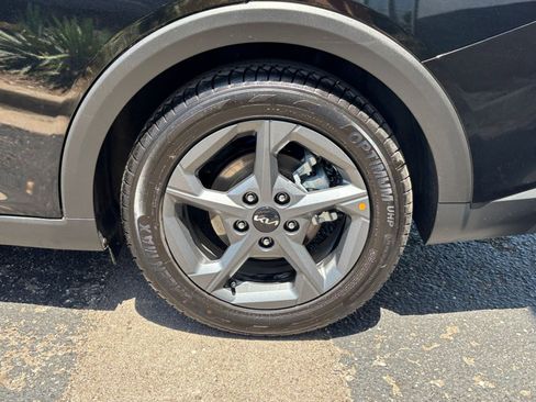Used 2025 Kia K4 FWD image 29