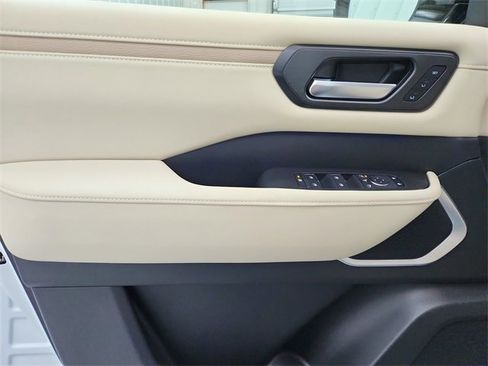 New 2026 Nissan Armada Platinum Reserve image 31