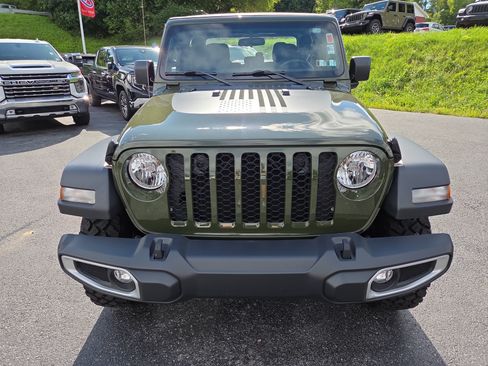 Certified 2023 Jeep Gladiator Sport w/ Trailer Tow Package AWD/4WD image 9