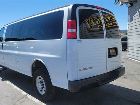 Used 2023 Chevrolet Express 3500 LS RWD image 9