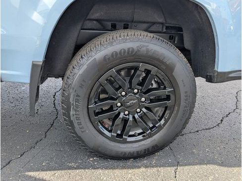 New 2025 Chevrolet Colorado LT w/ LT Convenience Package image 26