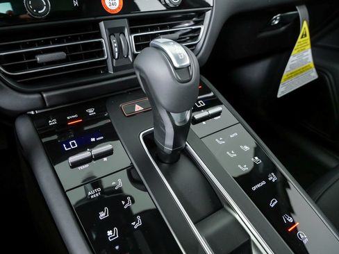 New 2026 Porsche Macan GTS AWD/4WD image 18