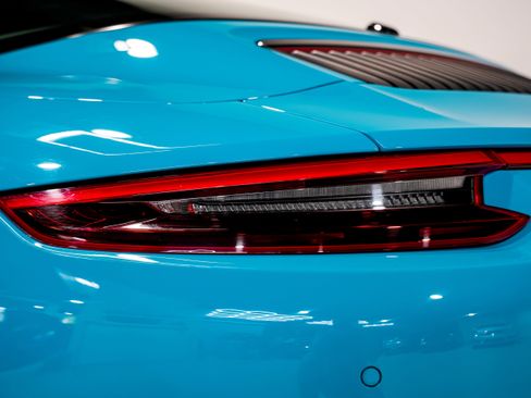 Used 2017 Porsche 911 Targa 4 GTS image 34