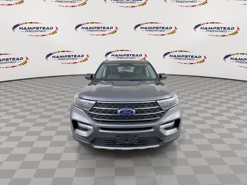 Used 2022 Ford Explorer XLT w/ Equipment Group 202A AWD/4WD image 3