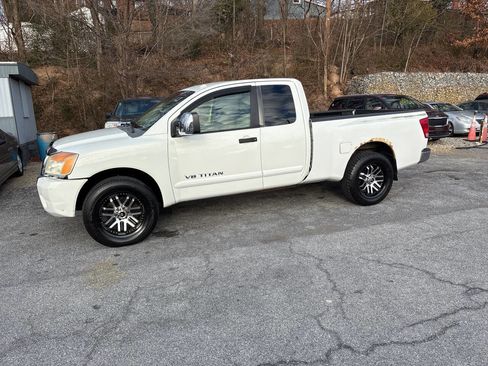 Used 2008 Nissan Titan SE image 17