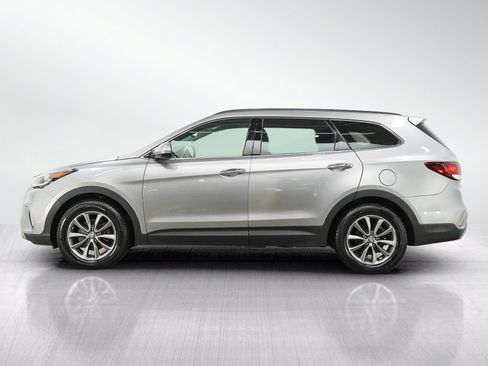 Used 2017 Hyundai Santa Fe SE w/ Cargo Package AWD/4WD image 2