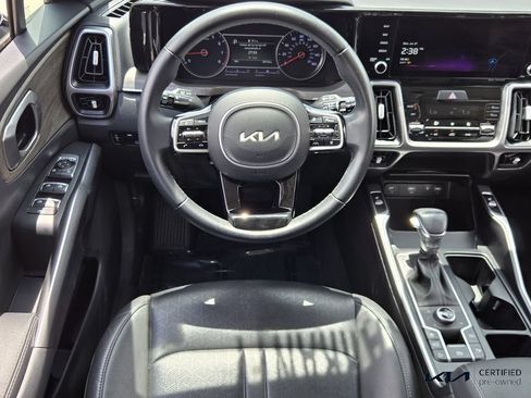 Certified 2022 Kia Sorento X-Line EX AWD/4WD image 13