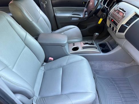 Used 2011 Toyota Tacoma 4x4 Double Cab w/ SR5 Pkg #2 image 14