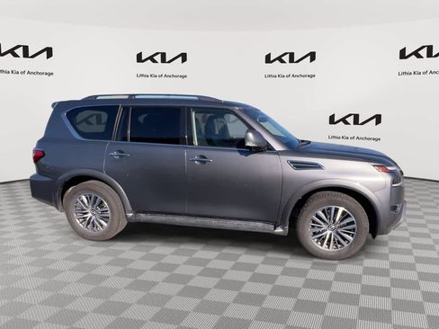 Used 2023 Nissan Armada SL w/ Captain's Chairs Package image 9