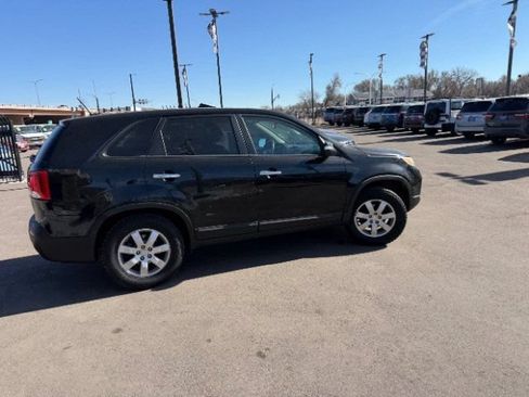 Used 2012 Kia Sorento FWD image 17