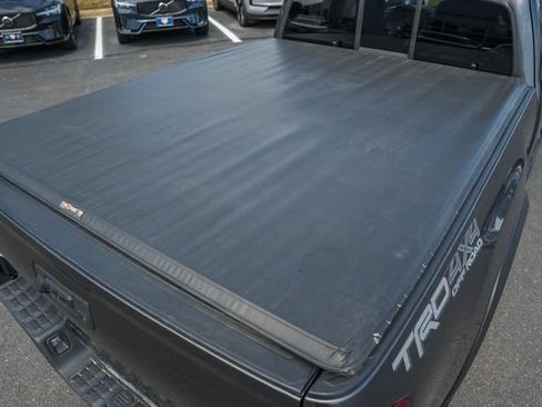 Used 2018 Toyota Tacoma TRD Off-Road w/ Four Season Floor Mat Package AWD/4WD image 10