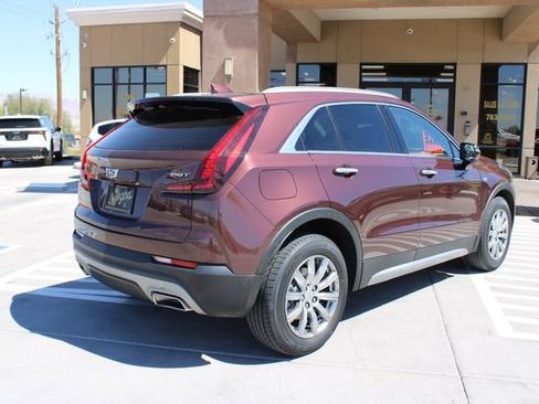 Used 2022 Cadillac XT4 Premium Luxury w/ Technology Package FWD image 5