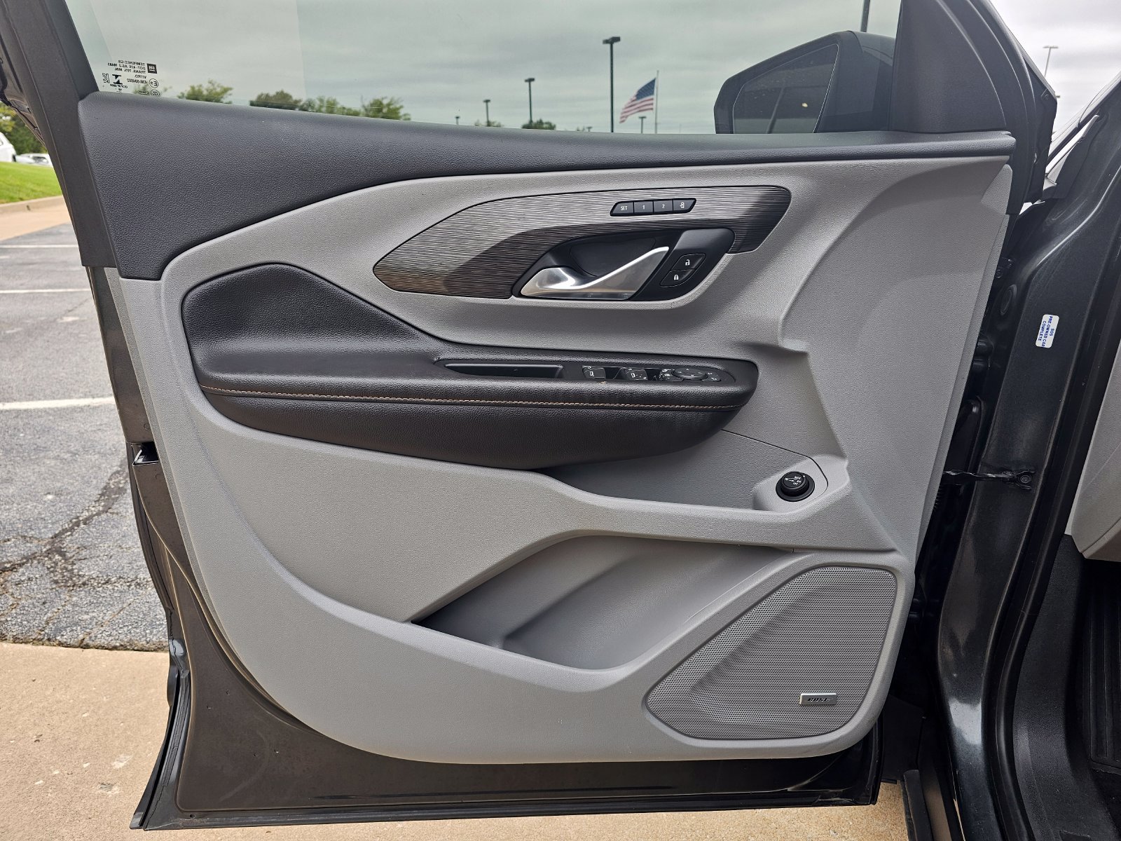 Used 2019 GMC Terrain SLT w/ Infotainment Package II AWD/4WD image 12