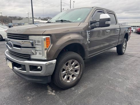 Used 2017 Ford F250 King Ranch w/ King Ranch Ultimate Package image 3