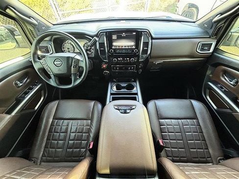 Used 2024 Nissan Titan Platinum Reserve w/ Moonroof Package image 9