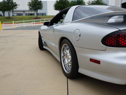 Used 2000 Pontiac Firebird Formula w/ Security Pkg image 26