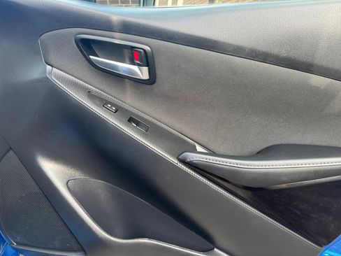 Used 2017 Toyota Yaris iA image 22