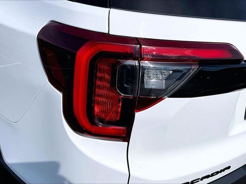 Used 2021 GMC Acadia SLE w/ Driver Convenience Package AWD/4WD image 32